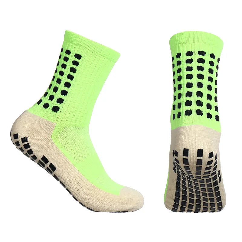 FREE Grip Socks for Runners Who Don’t Want to Waste a Step